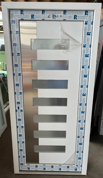 Kunststof voordeur 98 x 208 cm Links kleur wit beschikbaar voor biedingen