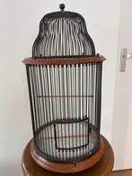 Handgemaakte vogelkooi met tafel, Geslacht onbekend