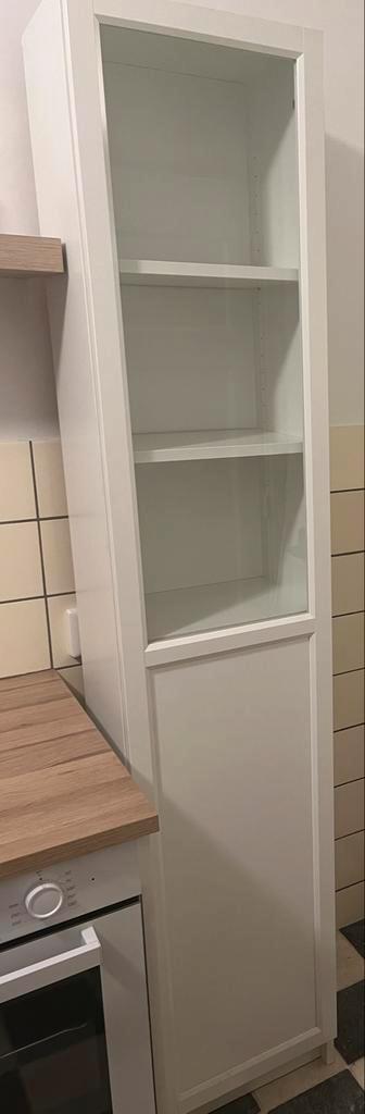 Witte Kast - 202x40x30,5 cm - Goede Staat beschikbaar voor biedingen