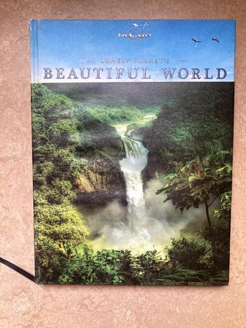 Lonely Planet - Beautiful World beschikbaar voor biedingen