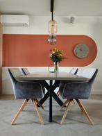 Betonlook tafel met zwarte stalen spinpoot, Huis en Inrichting, Tafels | Eettafels, Ophalen, Gebruikt, 50 tot 100 cm, Vijf personen of meer
