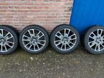 Volvo V40 winterbandenset 17inch, Auto-onderdelen, Banden en Velgen, Gebruikt, 17 inch, Band(en), Personenwagen