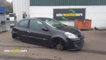 Tank Klep van een Renault Clio (NV676) beschikbaar voor biedingen