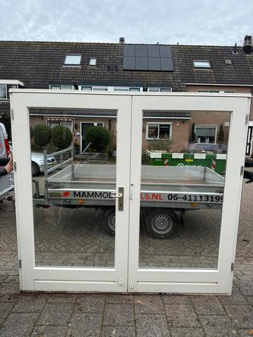 Openslaande deuren met kozijn beschikbaar voor biedingen