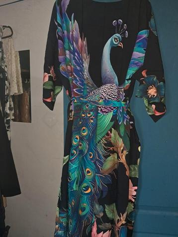 prachtige pauwen kimono 's/ strand cover up./badjas. beschikbaar voor biedingen