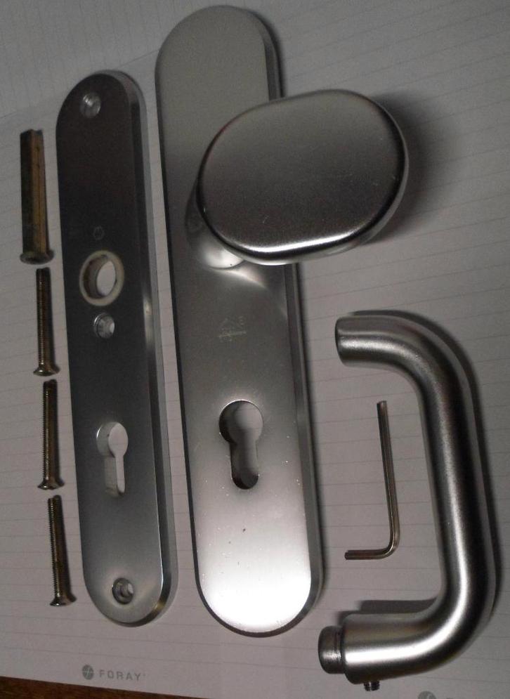 Hoppe aluminium voordeur veiligheidsdeurbeslag SKG2 PC72 L+R, Doe-het-zelf en Verbouw, Hang- en Sluitwerk, Zo goed als nieuw, Klink of Kruk