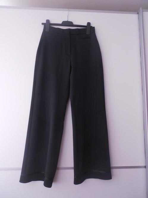 Zwarte broek met wijde pijpen - Maat 36, Kleding | Dames, Broeken en Pantalons, Zo goed als nieuw, Maat 36 (S), Zwart, Lang, Ophalen of Verzenden