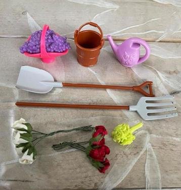 Barbie tuin en bloemen accessoires beschikbaar voor biedingen