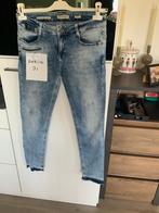 ZHRILL spijkerbroek mt 31 klein prijsje, Kleding | Dames, Spijkerbroeken en Jeans, Ophalen of Verzenden, Gedragen