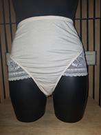 Sexy witte nieuwe slip met veel kant maat 44, Kleding | Dames, Ondergoed en Lingerie, Ophalen of Verzenden, Wit, Slip