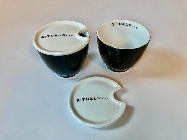 Rituals kopjes met deksel - twee stuks, Huis en Inrichting, Keuken | Servies, Zo goed als nieuw, Kop(pen) en/of Schotel(s), Effen