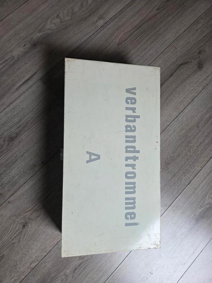 Vintage Verbandtrommel, Antiek en Kunst, Antiek | Overige Antiek, Ophalen of Verzenden