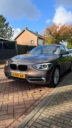 BMW 1Serie 114  Led / NAP Lage KM-stand / Nieuwe banden, 1-Serie, 65 €/maand, Achterwielaandrijving, Zwart