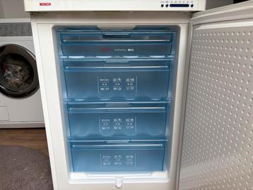 In nette staat Bosch 4 laden vriezer  beschikbaar voor biedingen