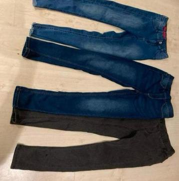 Als nieuwe meisjes stretch broeken maat 140 3 voor 15€ beschikbaar voor biedingen