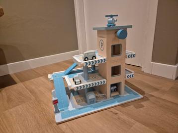 Little Dutch Houten Garage met Auto's beschikbaar voor biedingen