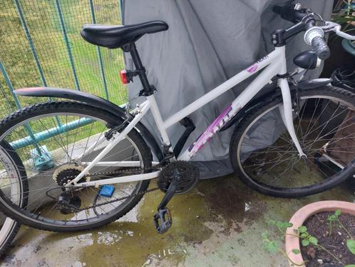 Jongens fiets met versnelling VOOR 50,00 EURO, Fietsen en Brommers, Fietsen | Jongens, Gebruikt, 26 inch of meer, Handrem, Versnellingen