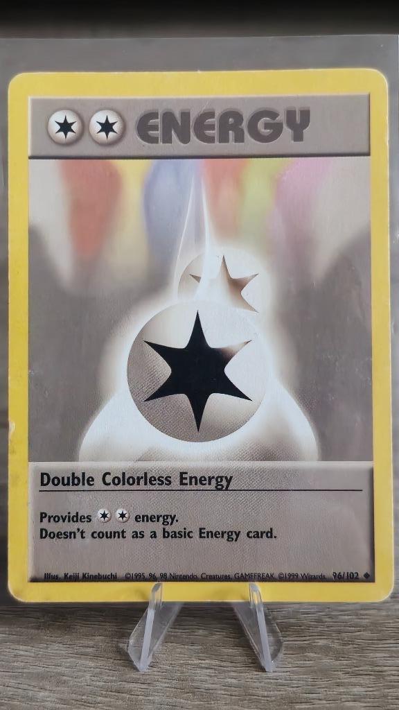 Double Colorless Energy 96/102 Base Set, Hobby en Vrije tijd, Verzamelkaartspellen | Pokémon, Gebruikt, Losse kaart, Ophalen of Verzenden