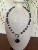 Ketting met sodaliet en zoetwaterparels en agaat hanger, Blauw, Nieuw, Ophalen of Verzenden, Steen of Mineraal