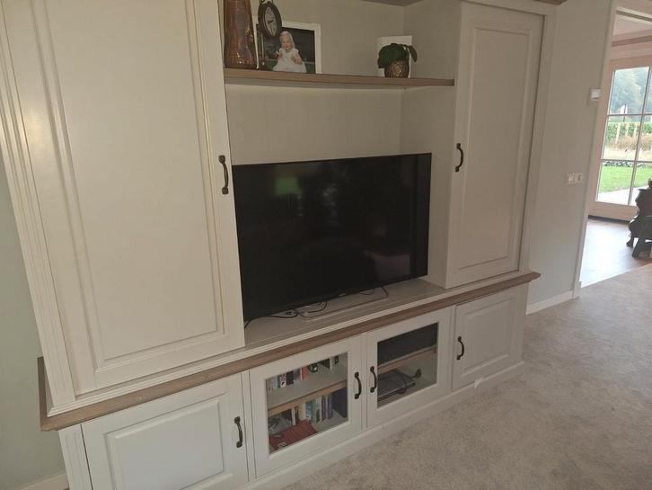 Richmond Tv kast, Huis en Inrichting, Kasten | Televisiemeubels, Gebruikt, 200 cm of meer, 200 cm of meer, 25 tot 50 cm, Eikenhout