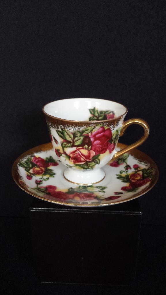 Kop en Schotel met ROZEN <> Japans SAJI porselein, jaren '60, Antiek en Kunst, Curiosa en Brocante, Ophalen of Verzenden