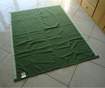 Te koop 2 nieuwe groene dekens van Ikea van 100% polyester. beschikbaar voor biedingen