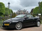 Alfa Romeo Spider 2.2 JTS | NIEUWE APK! | PERFECT ONDERHOUD!, Auto's, Beige, 4 cilinders, Cabriolet, Spider