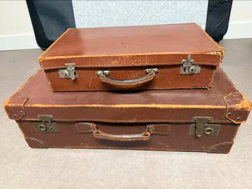 Vintage reiskoffers beschikbaar voor biedingen