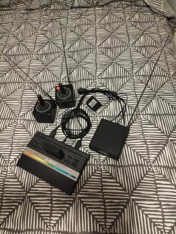 atari 2600 met draadloze controllers game mate2 32 in 1 spel beschikbaar voor biedingen