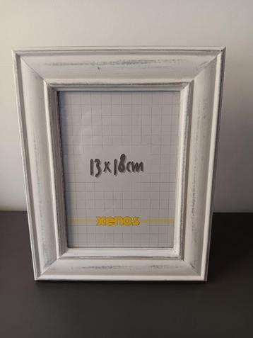 Witte Xenos fotolijst – 13x18 cm beschikbaar voor biedingen