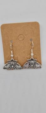 ​Handgemaakte Luna Moth Oorbellen met Maan (Witchy/Cottageco