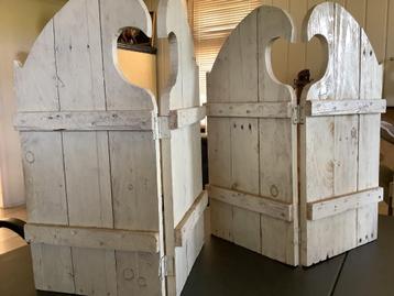 Raamluikjes hout beschikbaar voor biedingen