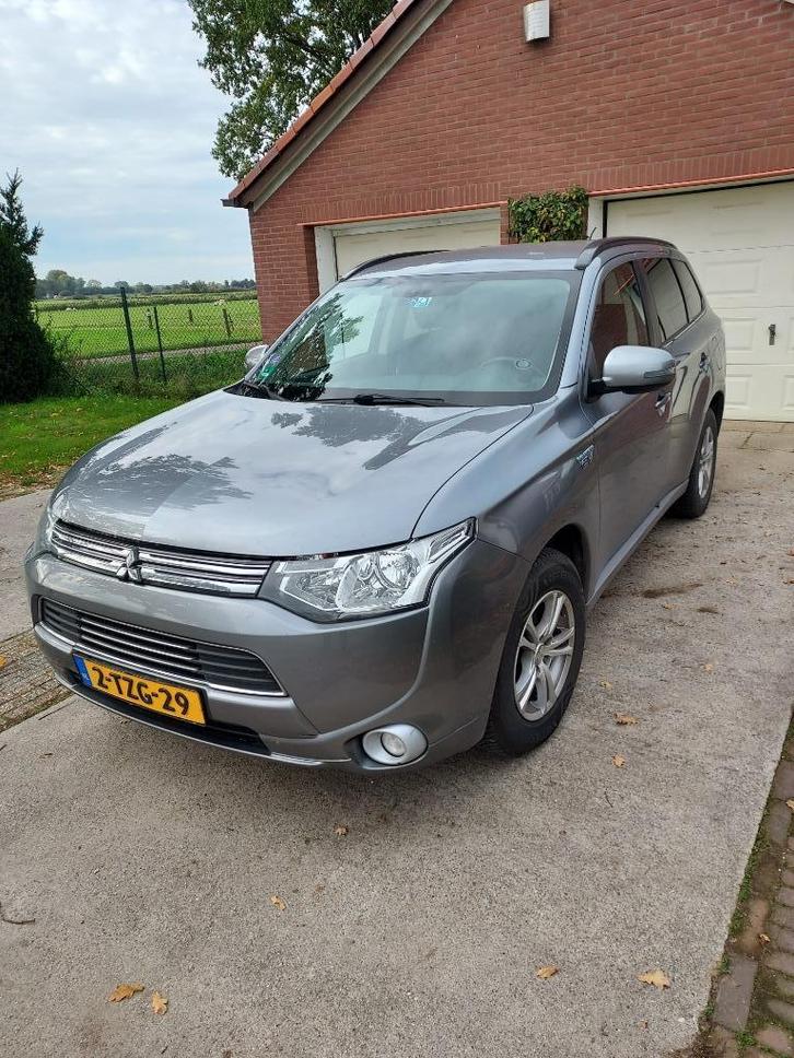Mitsubishi Outlander 2.0 Dohc Mivec Phev 203pk 4WD CVT 5P, Auto's, Mitsubishi, Particulier, Outlander, 4x4, Centrale vergrendeling