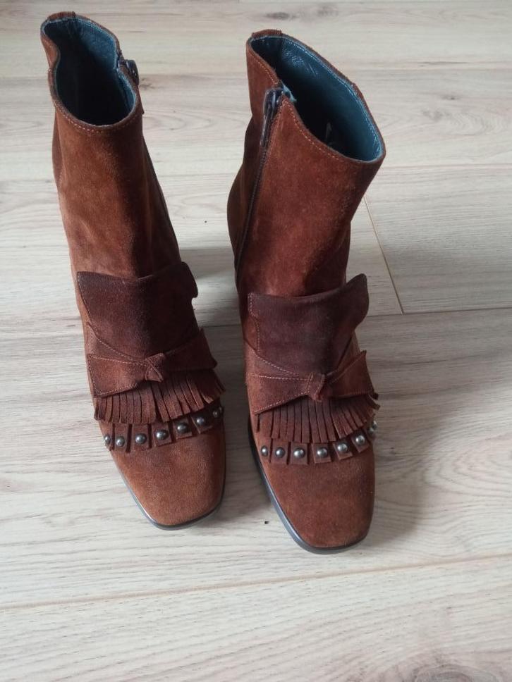 Lilian enkellaarzen, mt 39, 38, cognac bruin. Ongedragen, Kleding | Dames, Schoenen, Nieuw, Lage of Enkellaarzen, Bruin, Ophalen of Verzenden