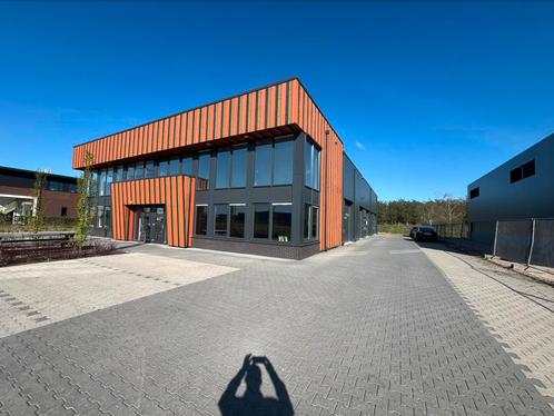 Bedrijfshal met verdieping te huur in Nijverdal, Zakelijke goederen, Bedrijfs Onroerend goed, Bedrijfsruimte, Huur