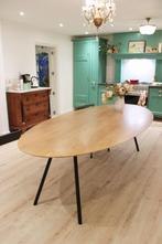 Grote ovale eettafel, Studio Henk. Houten tafel, zwarte poot, Huis en Inrichting, Tafels | Eettafels, Ophalen, O, Studio Henk