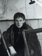 Henny Riemens 2 x portretfoto Hugo Claus jaren vijftig, Verzenden