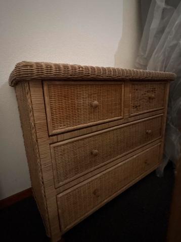 Rotan Ladekast met 4 Lades beschikbaar voor biedingen
