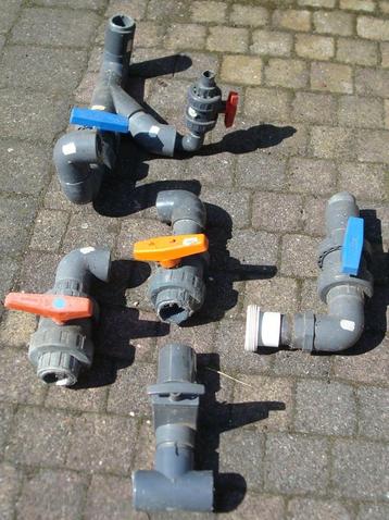 diverse pvc afsluit/schuif kraantjes beschikbaar voor biedingen