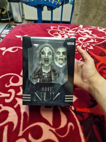 Mezco The Nun,The Nun,Conjuring,sideshow. beschikbaar voor biedingen