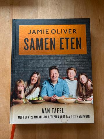 Jamie Oliver - Samen Eten Kookboek beschikbaar voor biedingen