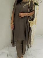 Salwar kameez shalwar lengha saree jurk kaftan satijn maat S, Kleding | Dames, Gelegenheidskleding, Ophalen of Verzenden, Zo goed als nieuw