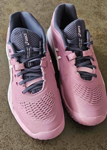 Asics tennis schoenen maat 39,5 beschikbaar voor biedingen