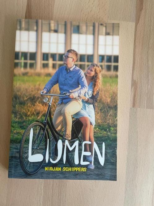 Lijmen - Mirjam Schippers -  christelijk - meiden/tienerboek, Boeken, Kinderboeken | Jeugd | 13 jaar en ouder, Zo goed als nieuw