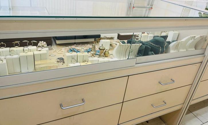 (SPOED) 6 Verschillende Juwelier Vitrinekasten., Huis en Inrichting, Kasten | Vitrinekasten, Gebruikt, 100 tot 150 cm, 150 tot 200 cm