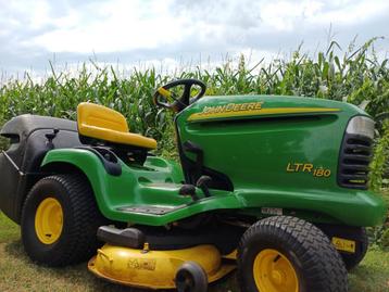 Nette john deere zitmaaier  beschikbaar voor biedingen