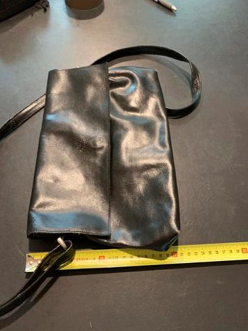 Zwarte lederen schoudertas Centaurer beschikbaar voor biedingen