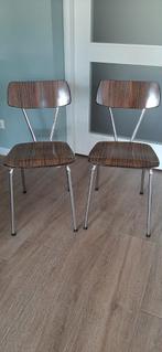 Set van 2 vintage stoelen. Metaal en formica houtprint., Huis en Inrichting, Stoelen, Ophalen, Twee, Bruin, Vintage