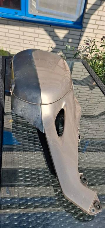 Honda Deauville 650 Rechter Koffer - Beschadigd beschikbaar voor biedingen