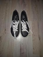 Dames sneaker van Puma maat 40, Ophalen of Verzenden, Zo goed als nieuw, Sneakers of Gympen